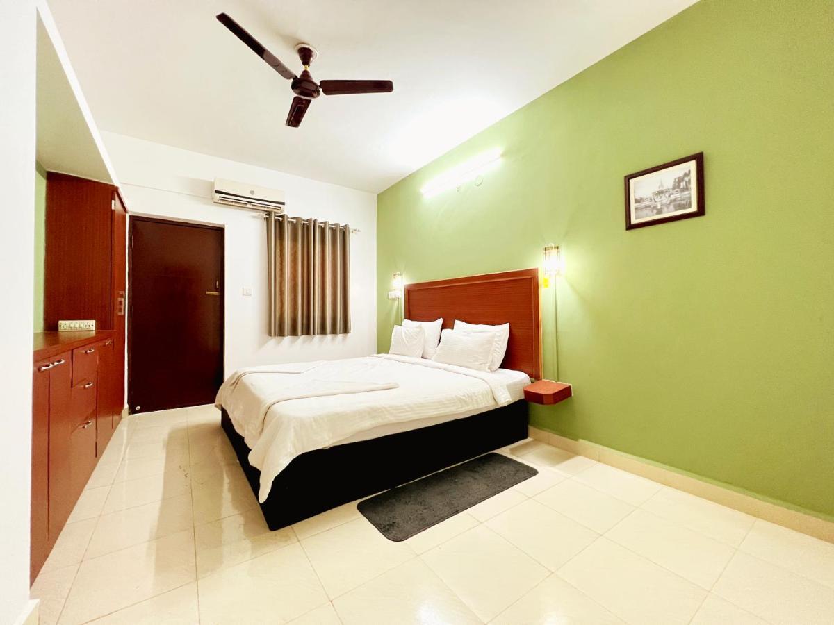 Royal Orbit Hotel *